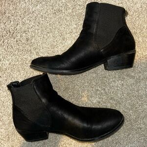 Chinese Laundry Sequoia Boots